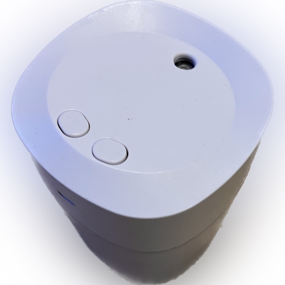 Mini diffuser Portable Mini Automotive Aroma Diffuser, - Picture 1 of 3